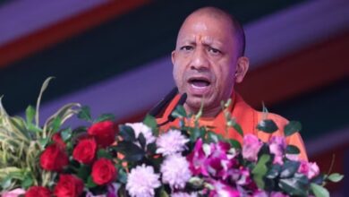 CM Yogi का एलान: UP के आठ जिलों में स्थापित होंगे कम्प्रेस्ड गैस संयंत्र, पराली जलाने की होगी व्यवस्था