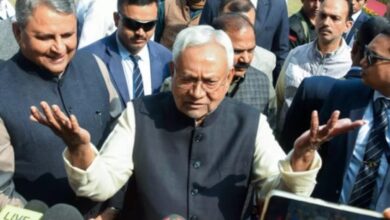 Bihar Politics : ...फिर मांग पहुंची Nitish Kumar तक, गिरिराज ने इस मुद्दे पर अपना स्टैंड स्पष्ट किया।